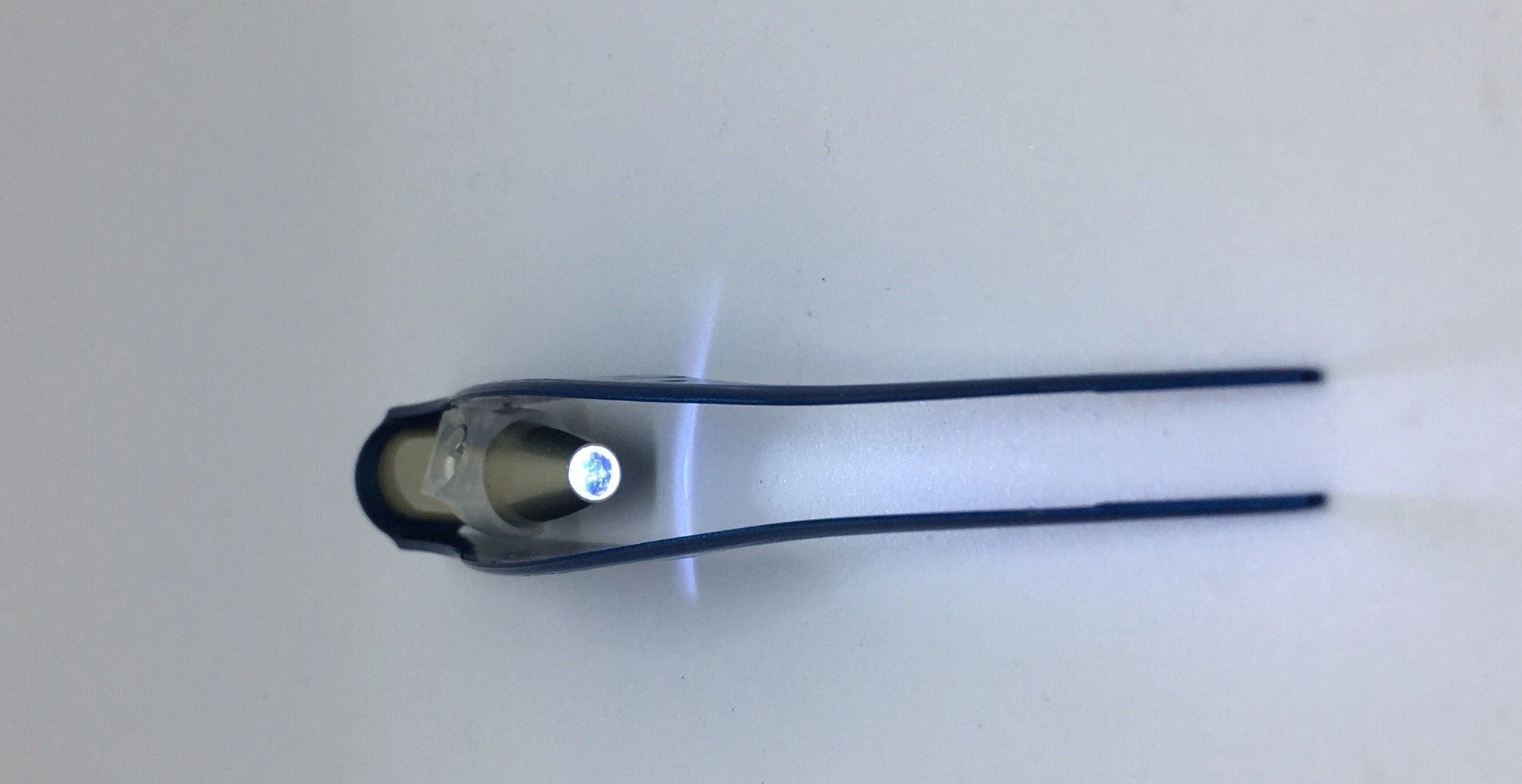 Tweezers with LED light